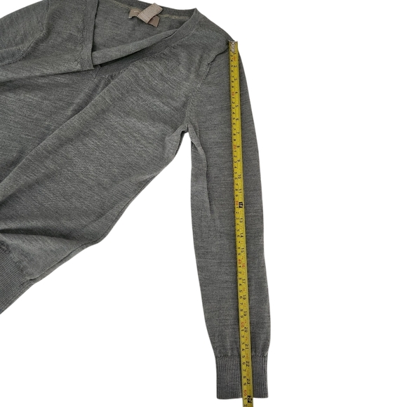 BANANA REPUBLIC gray extra-fine merino wool V-neck sweater medium - Picture 10 of 12